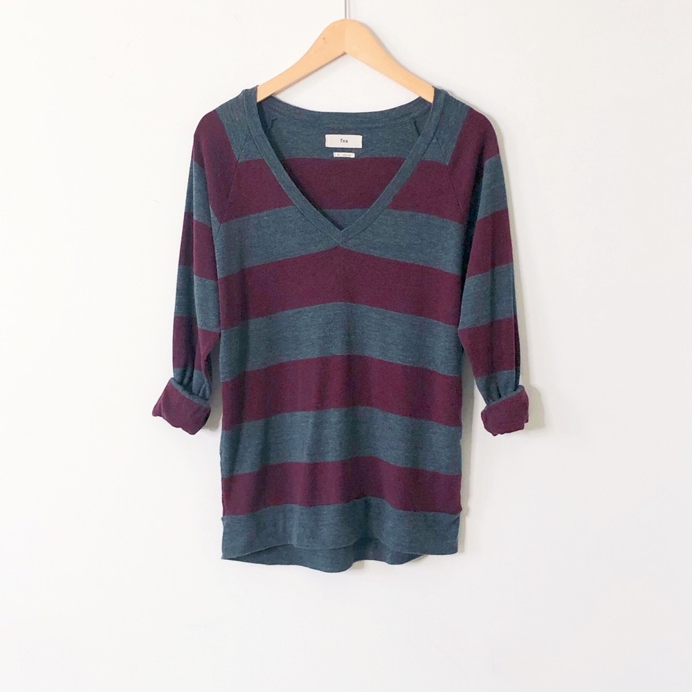 Aritzia TNA Pomona Striped V Neck Oversized Soft Casual T Shirt Rolled Sleeve XS